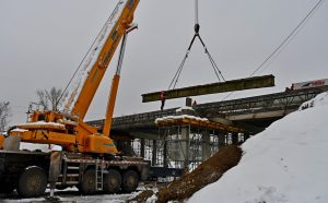 Триває ремонт шляхопроводу біля ТРЦ «Подоляни» під Тернополем