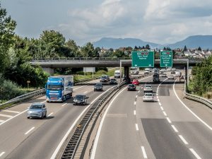 Швейцарія: з 2025 року буде підвищено плату за користування дорогами