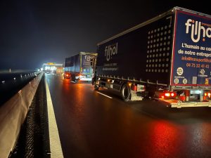 Франція: водії вантажівок вирішили приєднатися до страйку фермерів