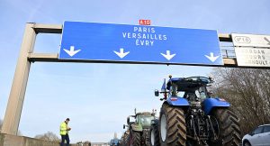 Нідерландські перевізники: об'їзд протестів французьких фермерів коштує тисячі євро на тиждень