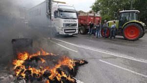 Испания: изменены правила регулирование времени вождения и отдыха водителей, пострадавших от блокады французов