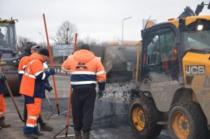 В Харьковской и Житомирской областях ремонтируют дороги