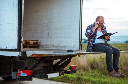 Польща: як далекобійники коментують статтю про нестачу водіїв вантажівок