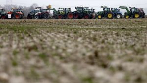 Німеччина: поліція розслідує дії 75 учасників протесту фермерів