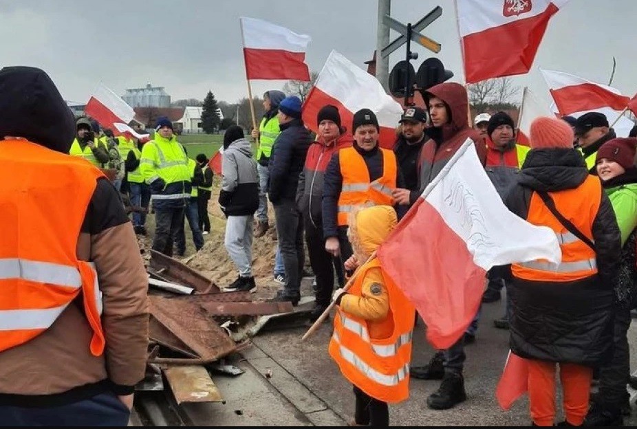 РФ использует протесты в Польше для нагнетания ненависти к Украине
