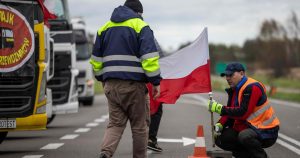 Польща: перевізники готують загальнонаціональний протест, і заявляють, що не блокуватимуть кордон із Україною