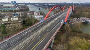 Германия: движение по трассе А42 снова затруднено