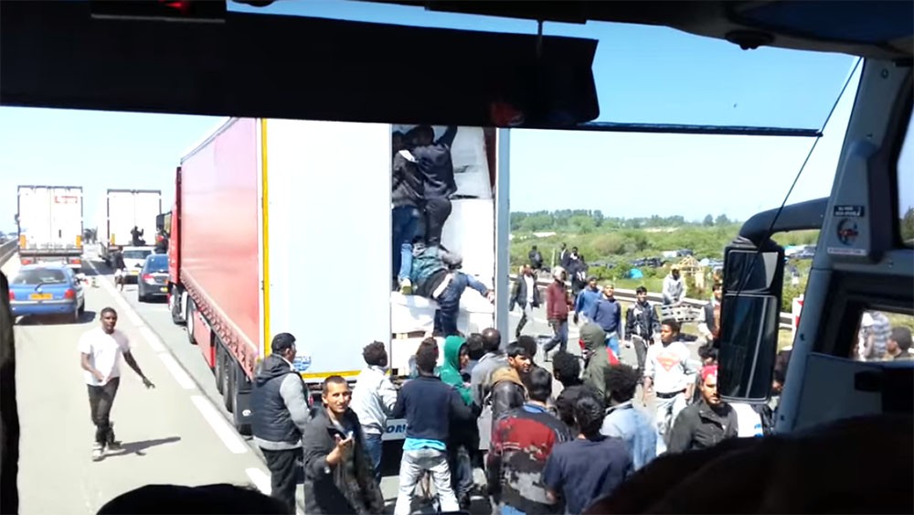 Великобритания: как перевозчикам обезопасить себя от нелегальных мигрантов