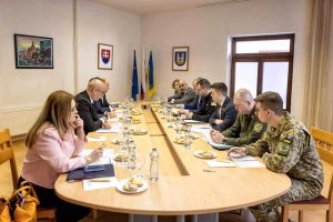 Мустафа Найєм: Україна обговорила зі Словаччиною модернізацію спільного прикордонного переходу