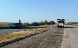 У Житомирській області відновлюють ділянку дороги М-21