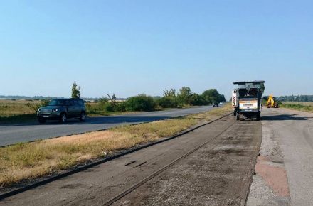 У Житомирській області відновлюють ділянку дороги М-21