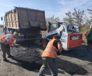 На Харківщині відремонтовують ділянку дороги в Чугуївському районі