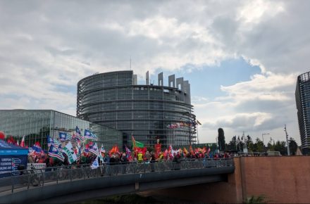 Франція: протестуючі вимагають негайних заходів для боротьби з експлуатацією в ланцюгах субпідряду