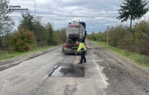 Продовжується ремонт доріг в Івано-Франківській області