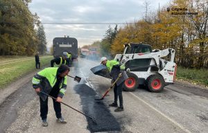 В Ивано-Франковской области ремонтируют дороги госзначения