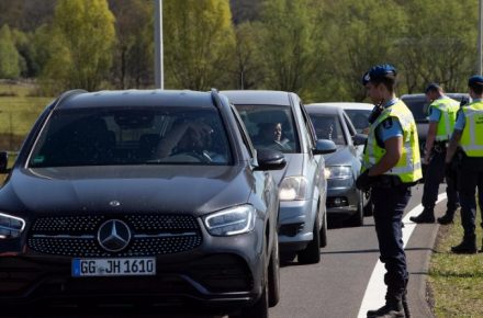 Нидерланды начнут проводить пограничные проверки на границах в декабре