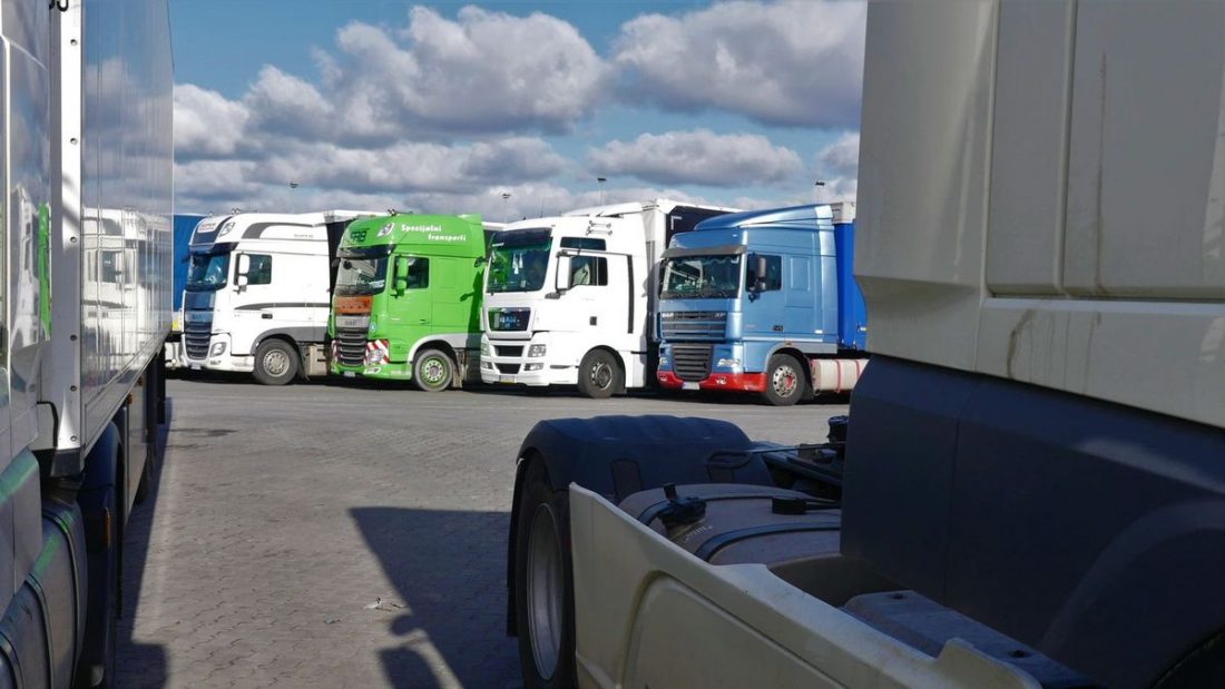 Німеччина: Мінтранс запускає цифрову систему та розширює парковки на автобанах