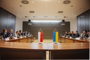 Украина и Польша провели переговоры о транспортном сотрудничестве