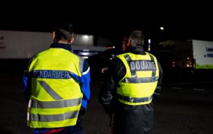 Франция продлила внутренний пограничный контроль