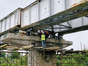 Продовжується капітальний ремонт моста через річку Тетерів