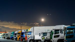 Эксперты: на автомагистралях Германии — острый дефицит парковок для грузовиков