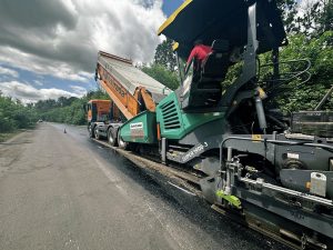 Продолжаются работы по эксплуатационному содержанию дорог