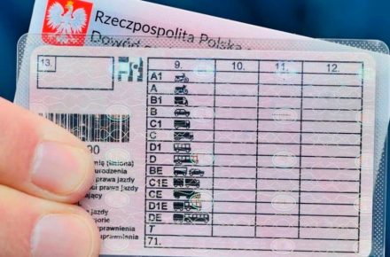 Польша изменила практику контроля иностранных водительских прав