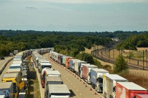 Великобритания отменяет пограничный контроль для фруктов и овощей из ЕС