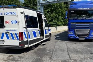 Чехия: INSID провела почти 1,4 тыс. проверок, каждый третий грузовой автомобиль с нарушениями