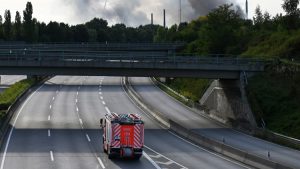 Німеччина: A1 знову відкрита після пожежі в порту Гамбурга