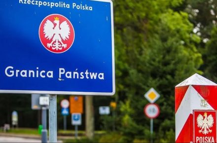 Польша открывает границу с РБ