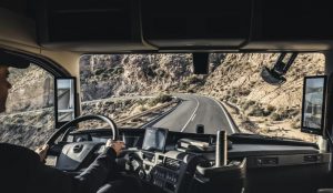 Система оповещения водителя Volvo теперь следит за глазами