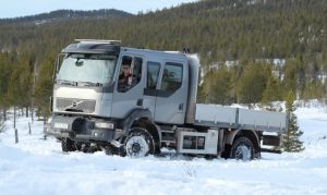 Volvo запускает модернизированный грузовик Volvo FL 4x4