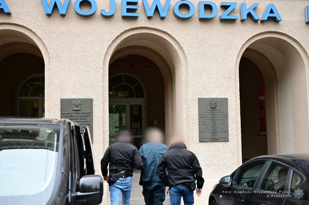 Польша: сотрудник ITD задержан за взятки, а с ним и четыре гражданина Украины