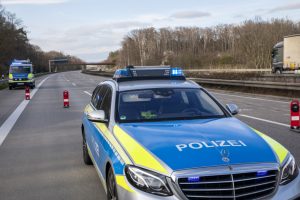 Германия: водитель грузовика получил штраф более 20 тыс. евро за серьезные нарушения РТО