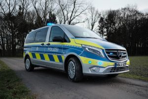Німеччина: на парковці на А1 порізали 11 брезентів на вантажівках