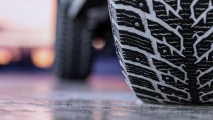 Швеція пропонує посилити правила використання зимових шин