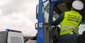 Польща посилює правила тимчасового позбавлення водійських прав: нові заходи торкнуться водіїв вантажівок