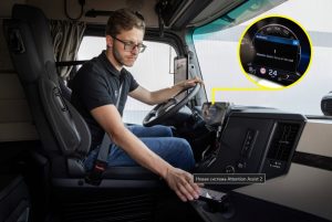 Mercedes-Benz Trucks оснастит грузовики новыми системами помощи водителю