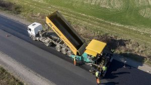 На дорогах Украины ликвидировано 4,5 млн кв м дефектов дорожного покрытия