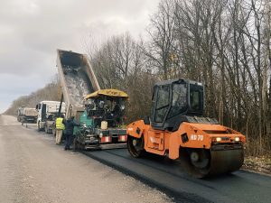 Завершується ремонт регіональної дороги на Житомирщині