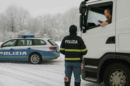 Италия: зоны отдыха и стоянки для грузовиков станут ключевым инструментом безопасности в зимний период