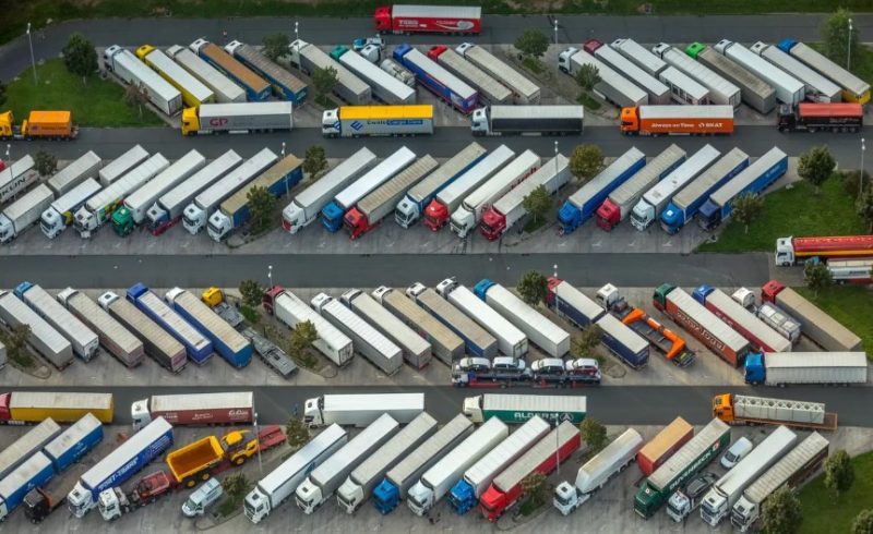 Германия: парковки для грузовиков признали как «первостепенный общественный интерес»