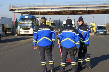 Франция: обезврежена банда, сливавшая топливо из грузовиков
