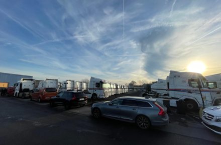 Бельгия: проверки «рождественских парковок» показали нарушения трудового и социального законодательства