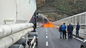 Італія: озброєне пограбування броньованого вантажівки на автостраді A2