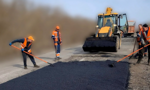 Продовжується ремонт доріг у прифронтових регіонах