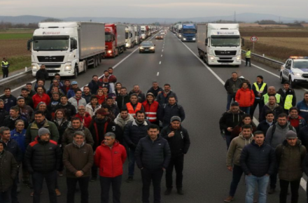 Франція: блокади фермерів продовжують паралізувати ключові автомагістралі (станом на ранок 19 грудня)