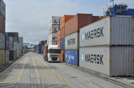 Польша: автоперевозчики объявили о возможной блокировке портов Baltic Hub