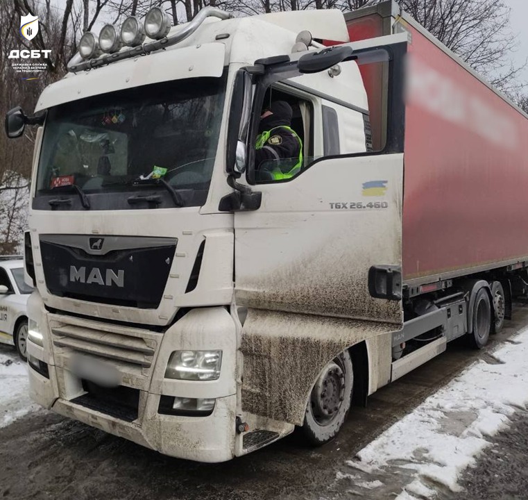 Инспекторы «Укртрансбезопасности» зафиксировали 80 фактов нарушения водителем РТО